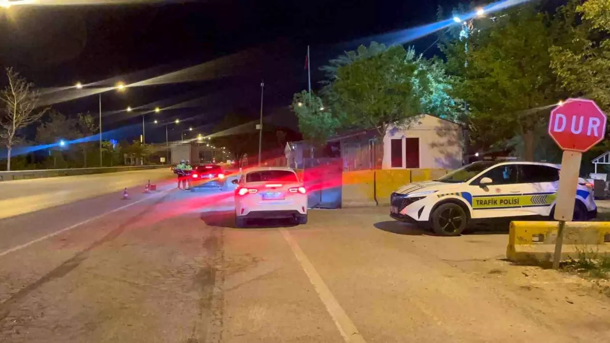 Eskişehir’de Kaçan Şoför Polis Memuruna Çarptı