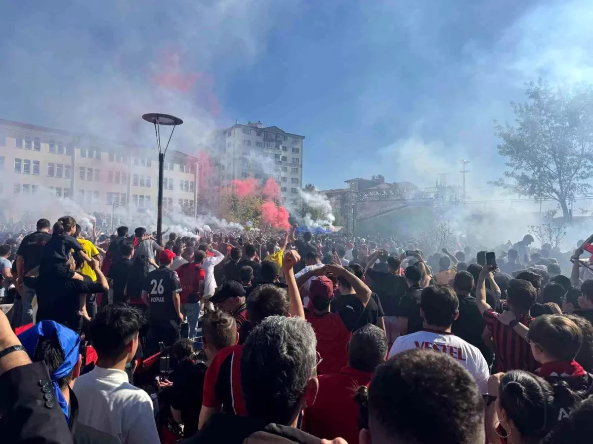 Eskişehirspor Şampiyonluğunu Kutladı