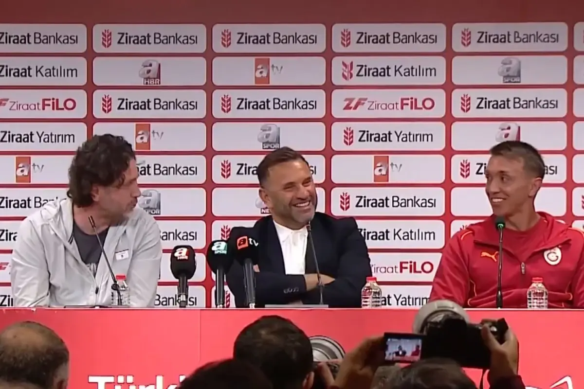 Fatih Tekke ile Muslera ortasında Türkçe diyalog