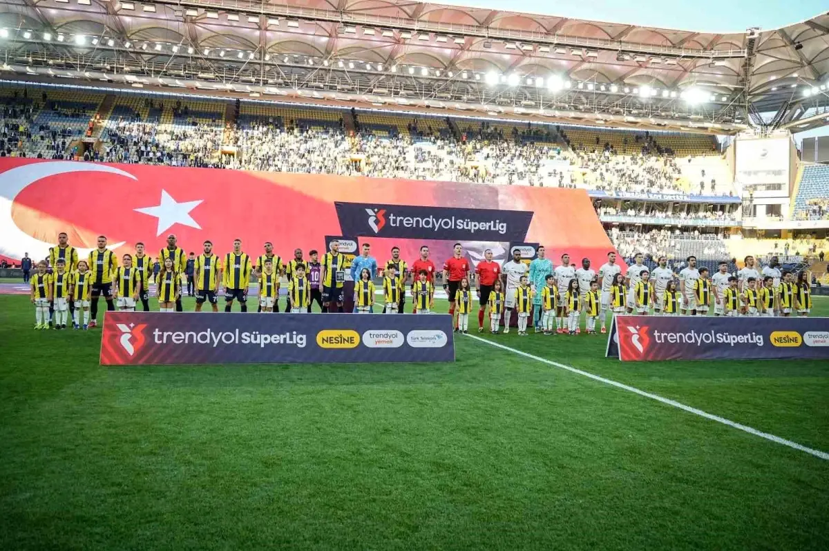 Fenerbahçe – Eyüpspor Maçı Başladı