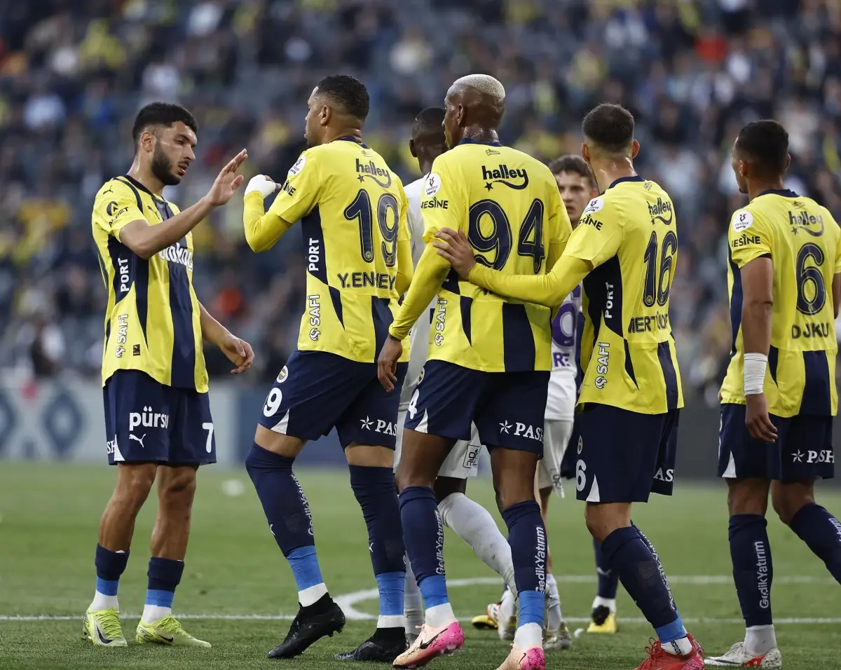 Fenerbahçe, Eyüpspor’u 2-1 Yenerek 3 Puan Aldı