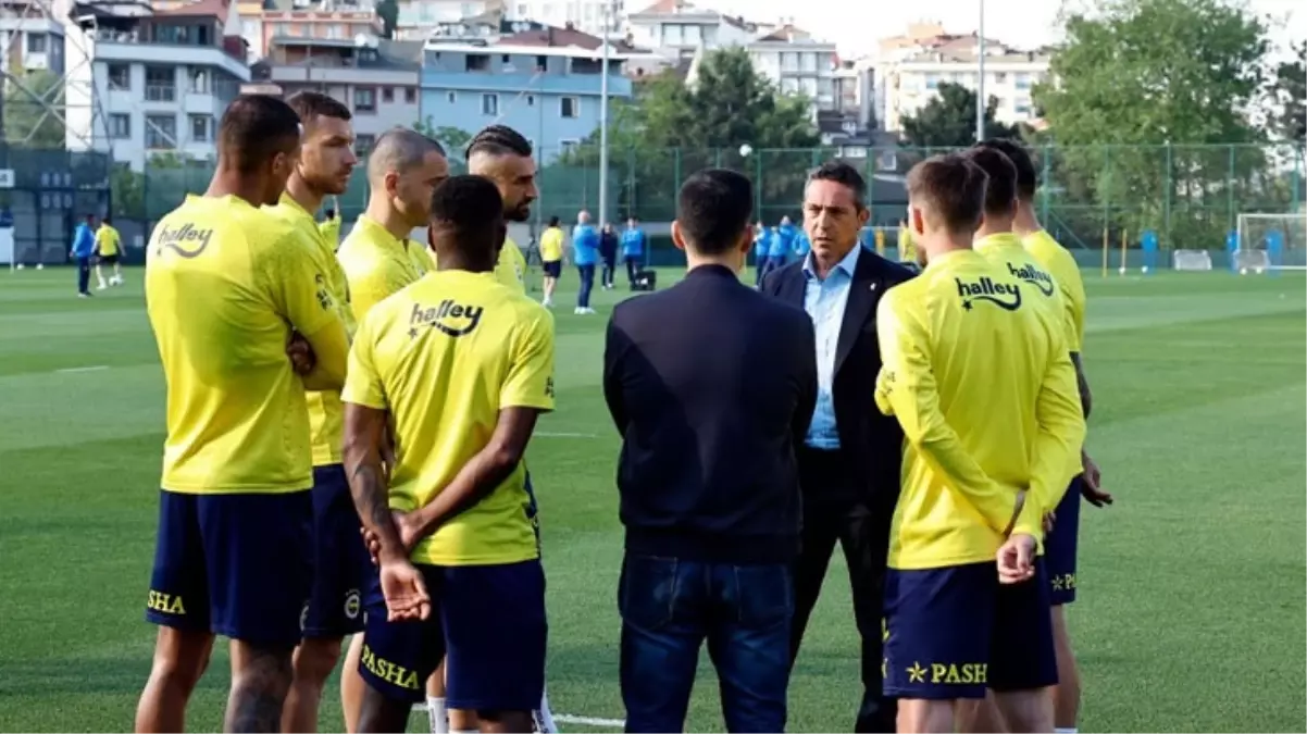 Fenerbahçe’de Mourinho dahil 16 isim yollar ayrılıyor