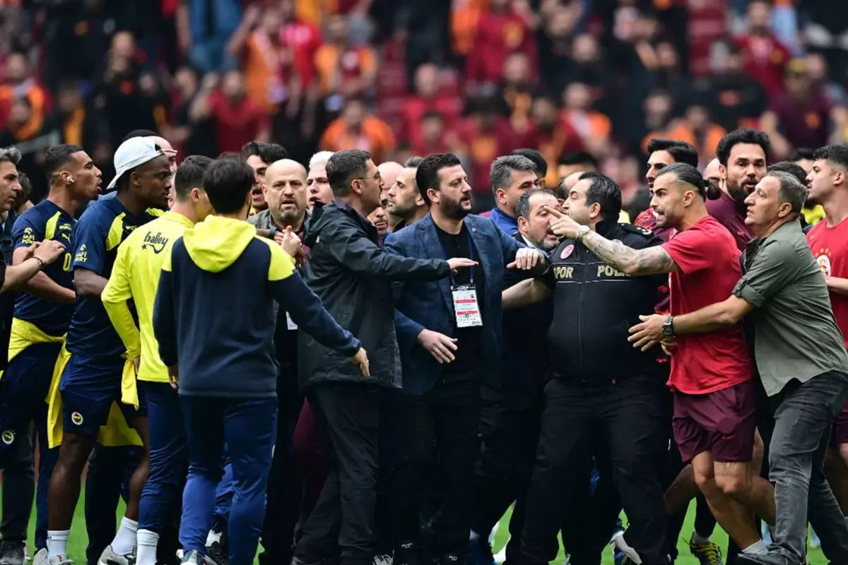 Fenerbahçe’nin yıldızlarına zorla getirilme kararı