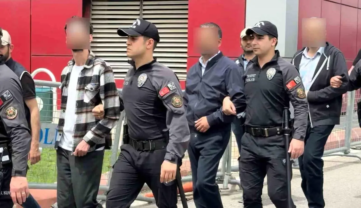 FETÖ Operasyonunda 225 Kuşkulu Adliyeye Sevk Edildi