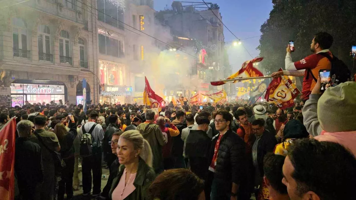 Galatasaray 25. Şampiyonluğunu İlan Etti