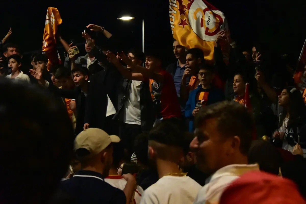 Galatasaray 25. Şampiyonluğunu İlan Etti