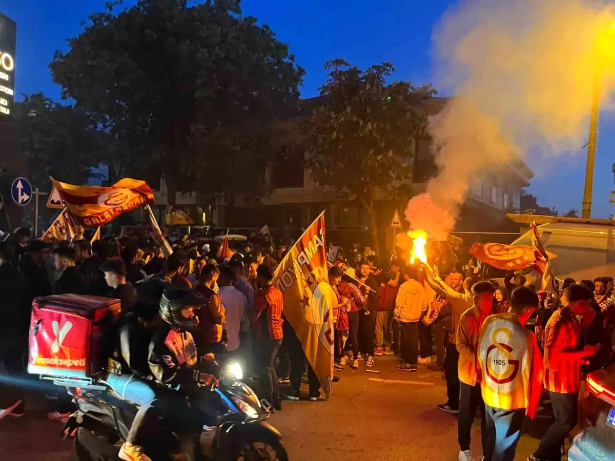 Galatasaray 25. Şampiyonluğunu Kutladı