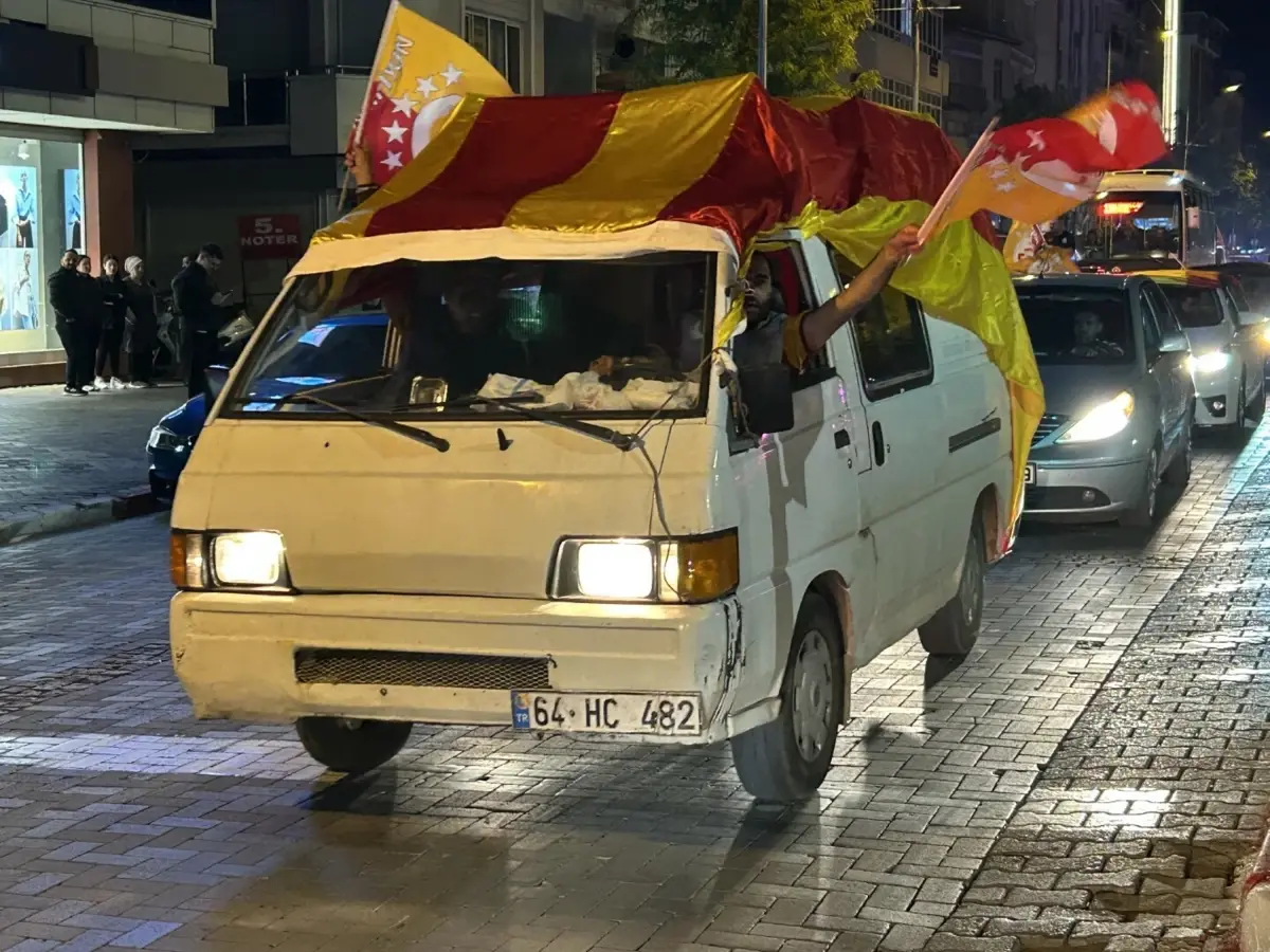 Galatasaray 25. Şampiyonluğunu Uşak’ta Coşkuyla Kutladı