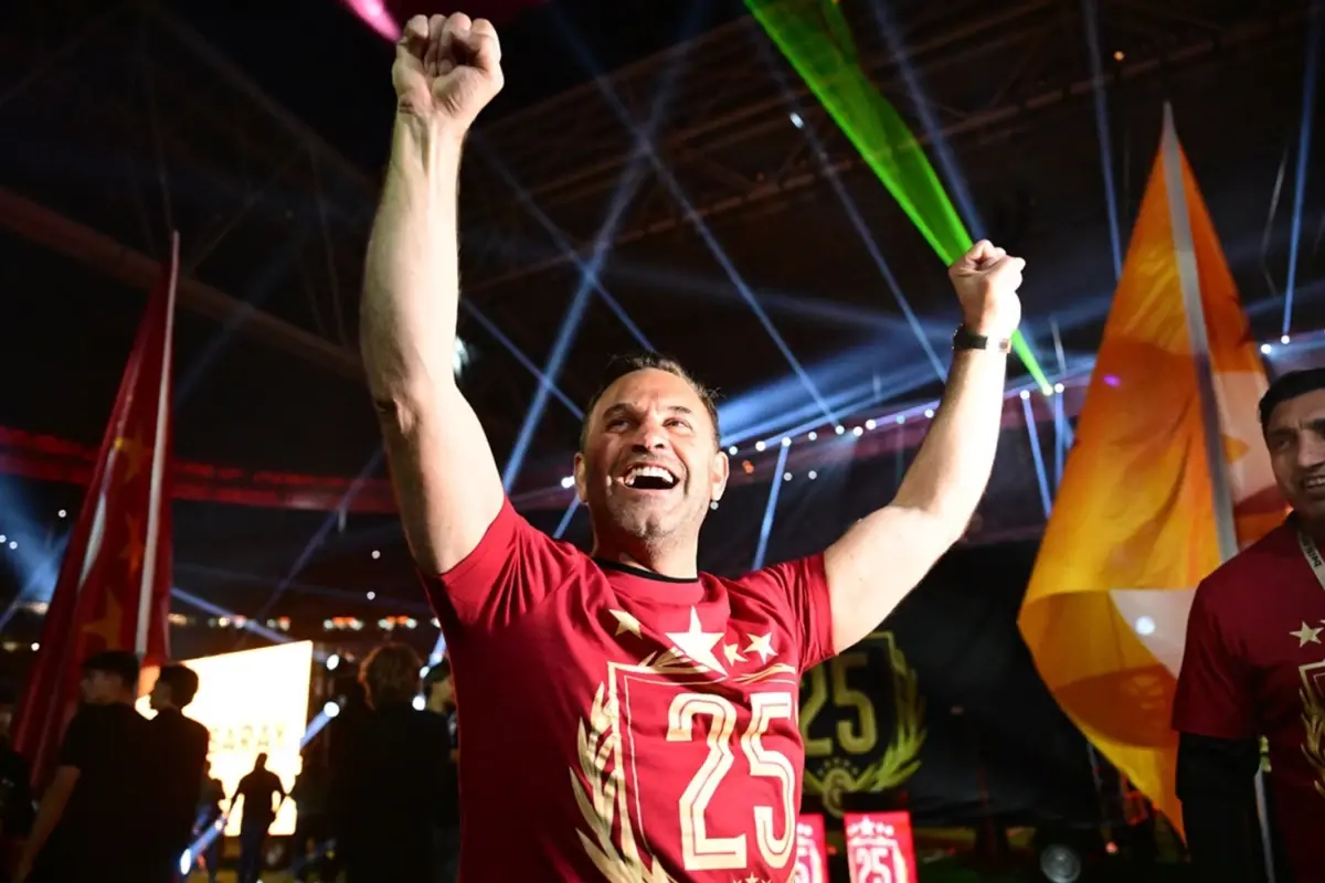 Galatasaray formaları satışa sundu: İşte 5 yıldızlı yeni logo