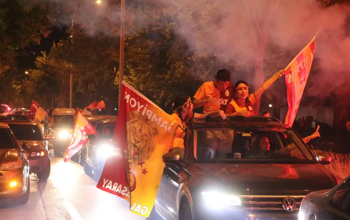 Galatasaray Şampiyonluğunu İlan Etti
