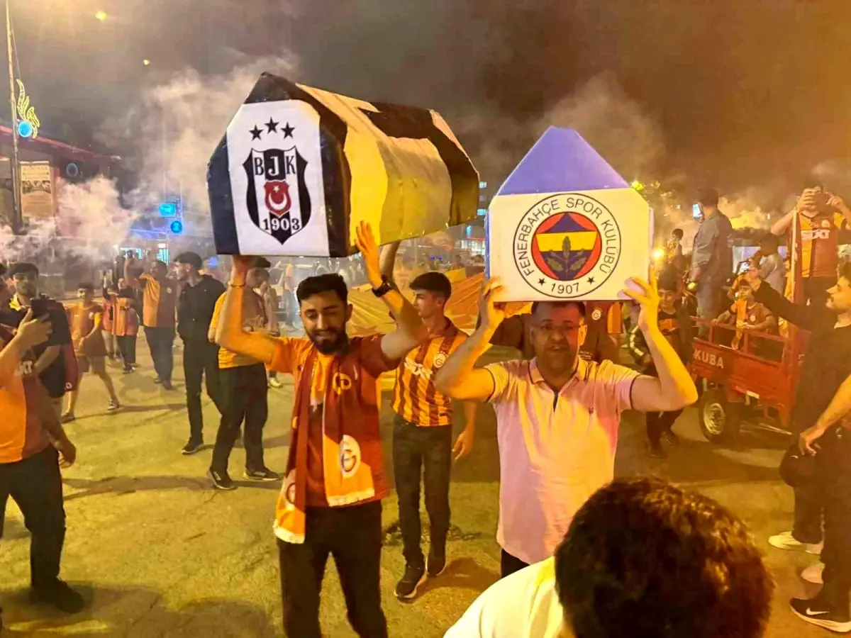 Galatasaray Şampiyonluğunu Kutladı