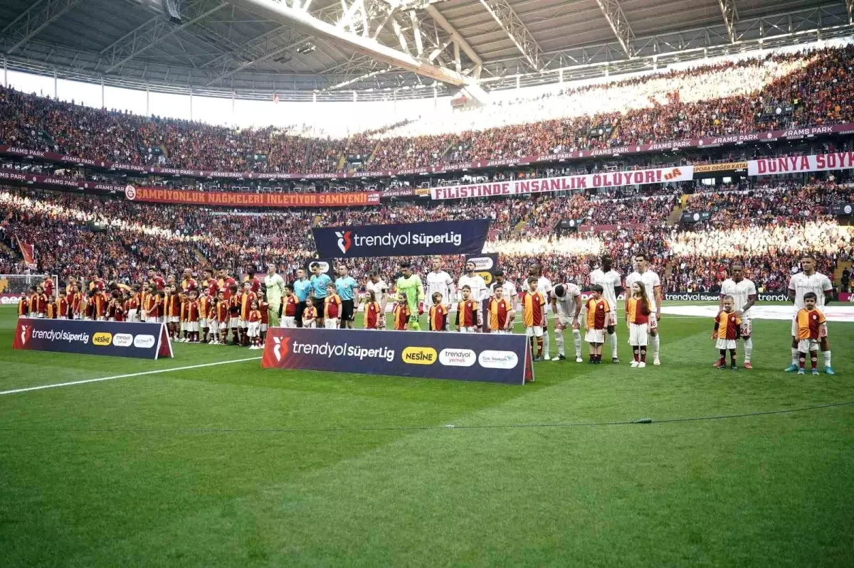 Galatasaray – Sivasspor Maçında 2-0 Üstünlük