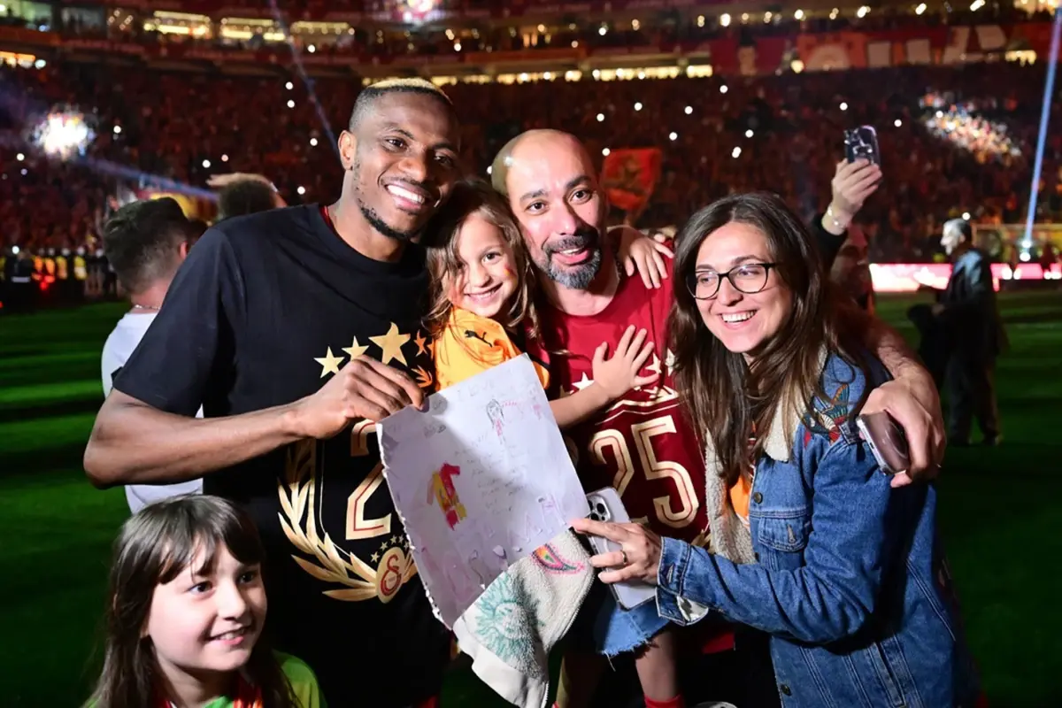 Galatasaray’dan ayrılıyor mu? Osimhen’den şampiyonluk sonrası transfer açıklaması