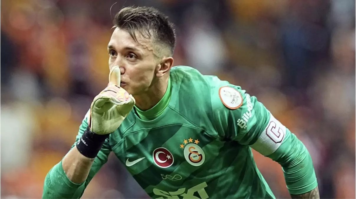 Galatasaray’ın Efsanesi Muslera, 19 Kupayla Tarihe Geçti
