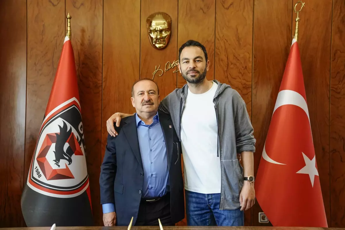 Gaziantep FK’da Selçuk İnan İle Yollar Ayrıldı