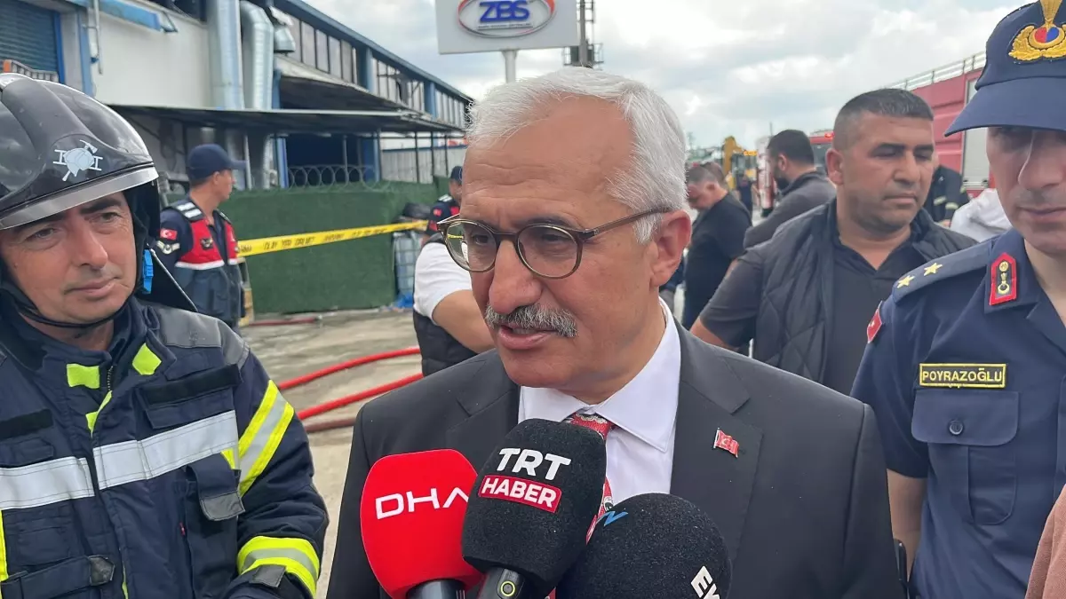 Gebze’de Yangın: 4 İşletme Etkilendi