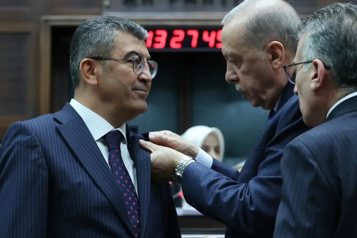 Gelecek Partisi’nden istifa eden Konya Milletvekili Hasan Ekici, AK Parti’ye katıldı