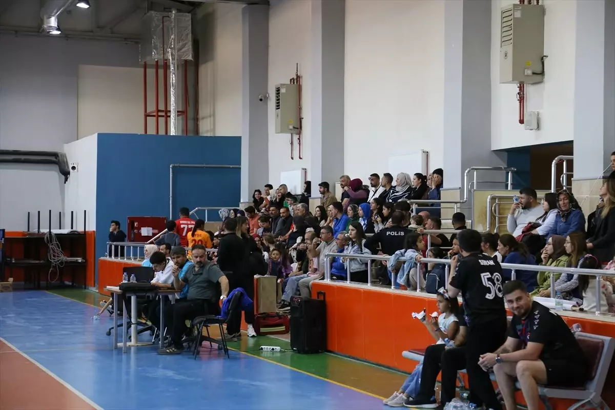 Gemerek’te Kurumlar Ortası Voleybol Turnuvası