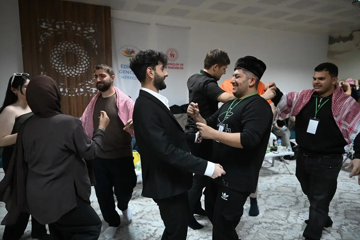 Gençlerden Bağımlılıkla Uğraş İşbirliği