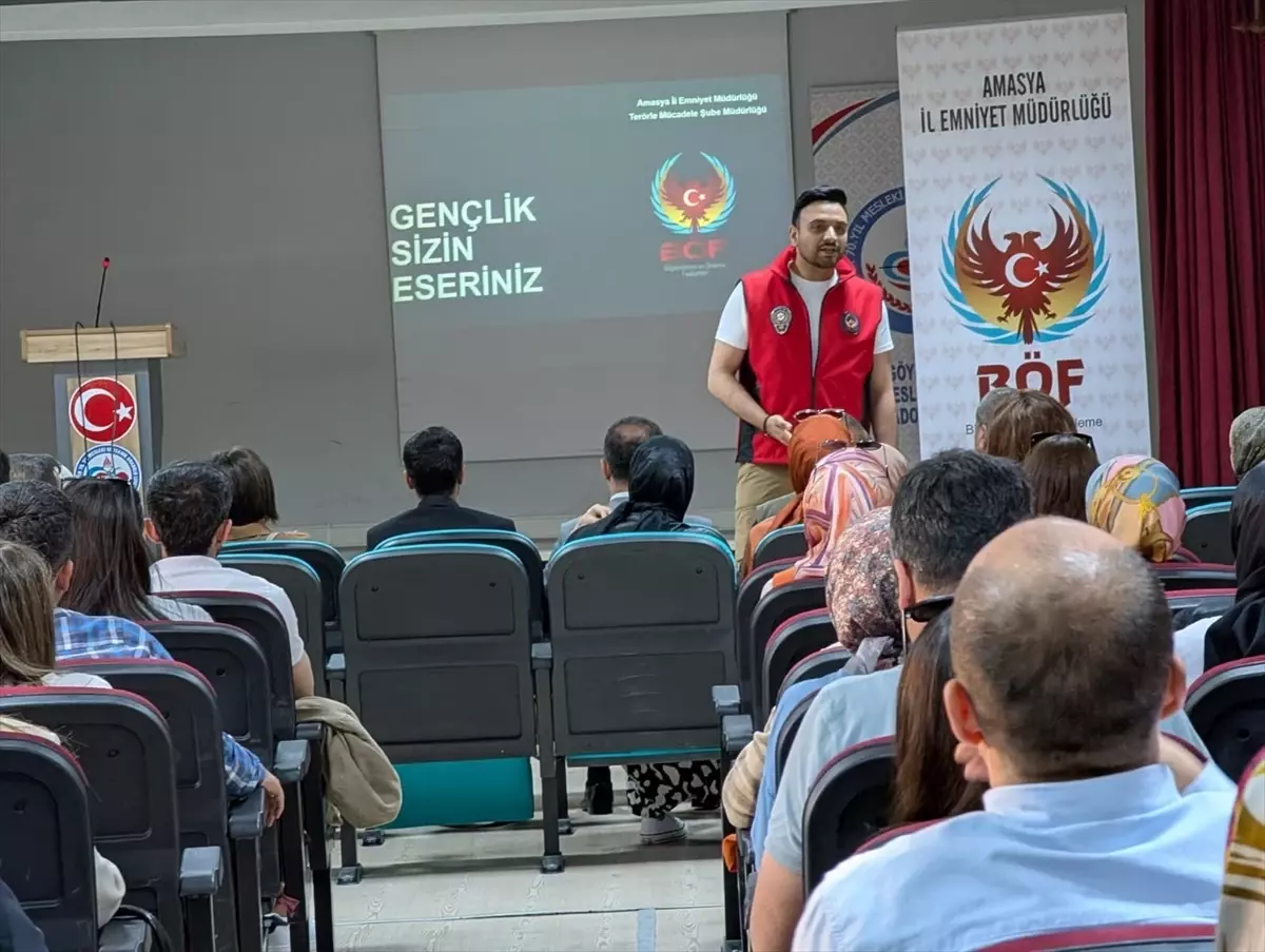 Gençlik Projesi Konferansı Düzenlendi