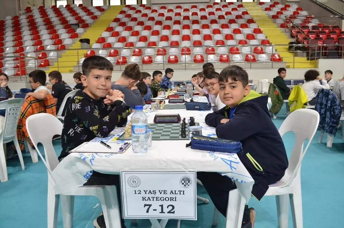 Gençlik Satranç Turnuvası Başladı