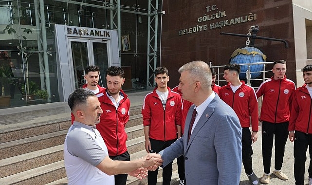 Gölcük Belediyespor Voleybol Ekibi’nin gayesi Türkiye Şampiyonası