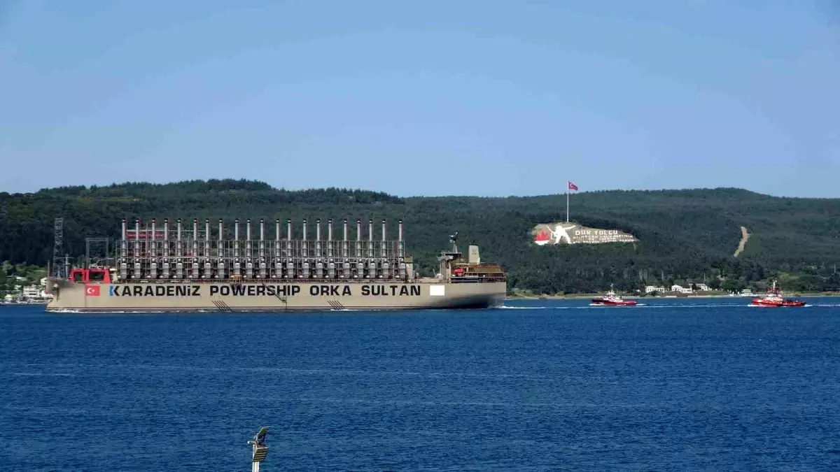 Güç Gemisi Çanakkale’den Geçti