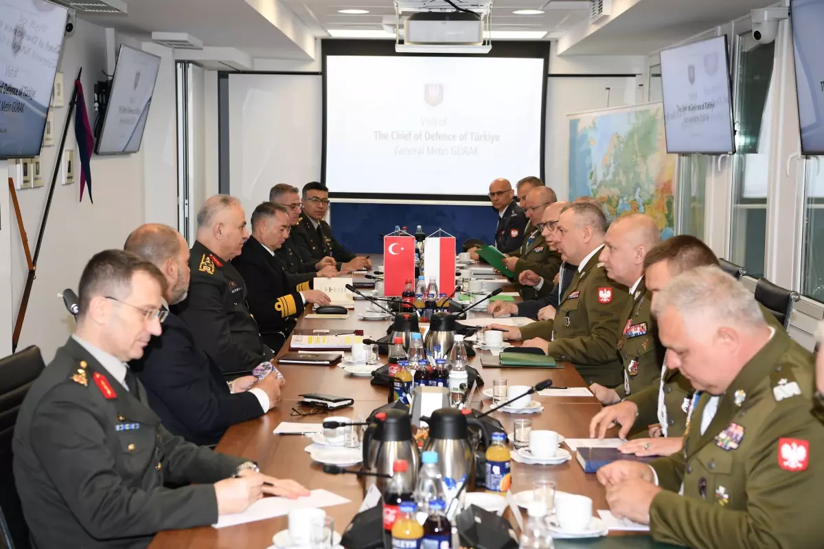 Gürak, Varşova’da Askeri Ziyaret Gerçekleştirdi