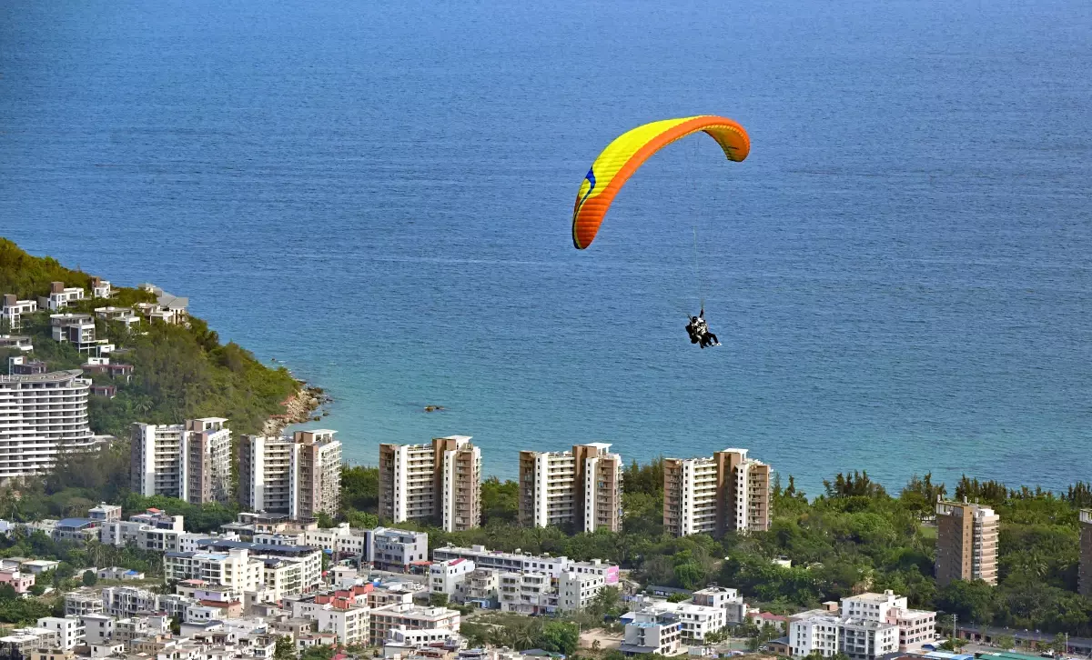 Hainan’da Yamaç Paraşütü İlgi Görüyor