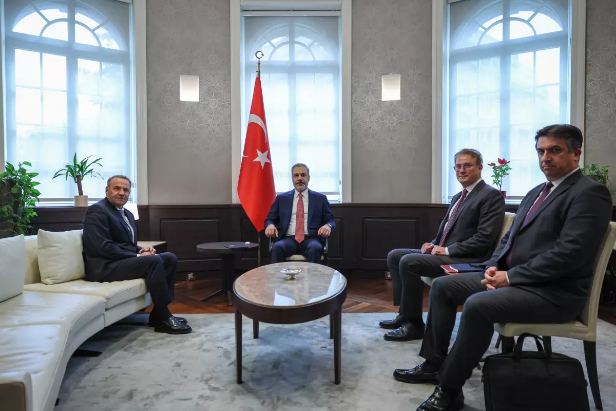 Hakan Fidan Layic’i kabul etti