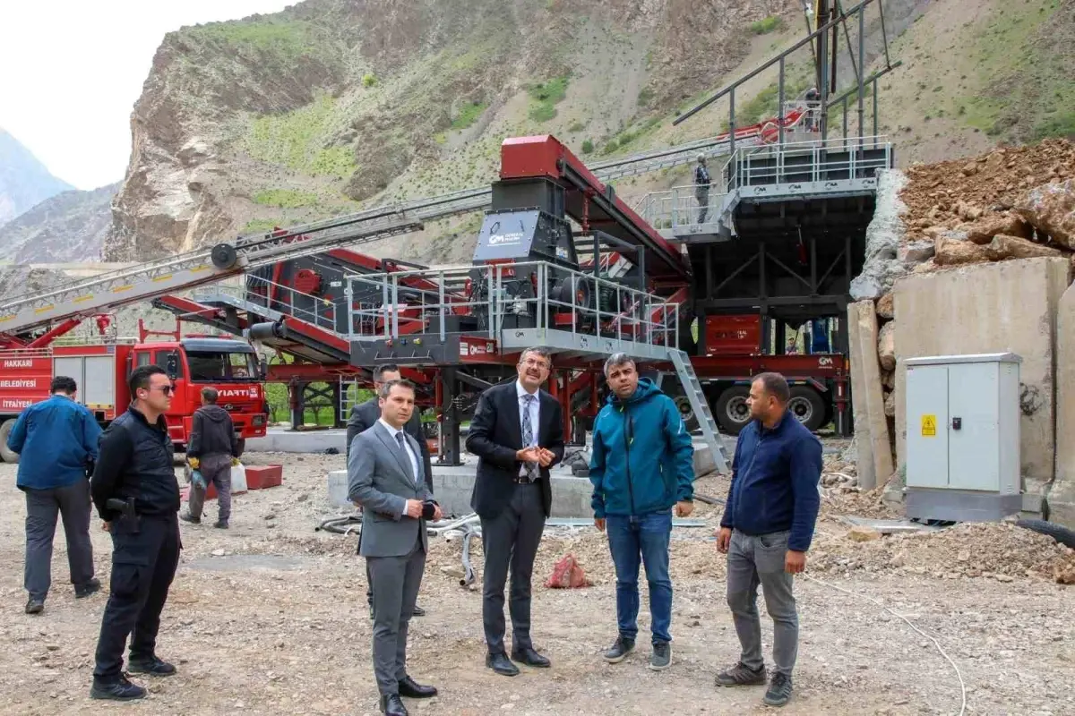Hakkari’de Taşınabilir Konkasör Tesisi Kuruluyor