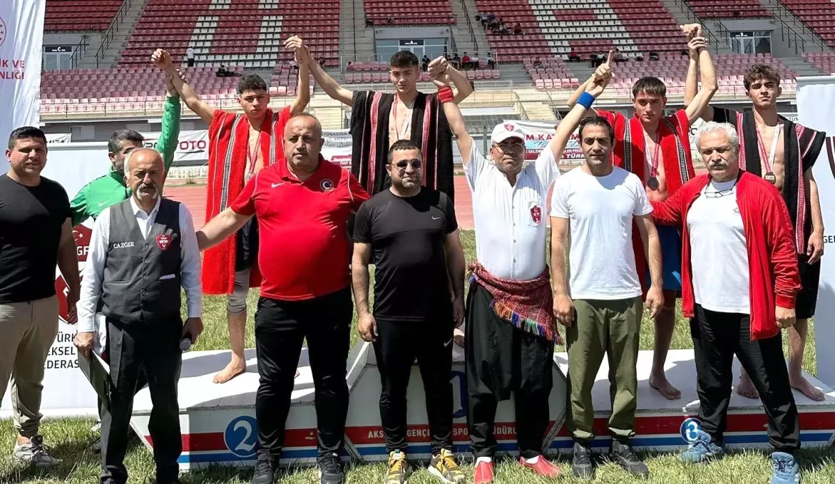 Hakkari’den Aba Güreşi Başarısı