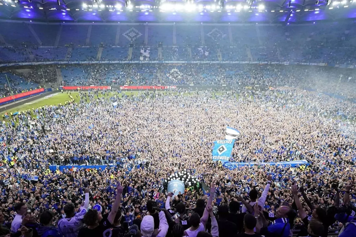 Hamburg’un Bundesliga’ya Yükselişi Kutlamalarında İzdiham: 26 Yaralı