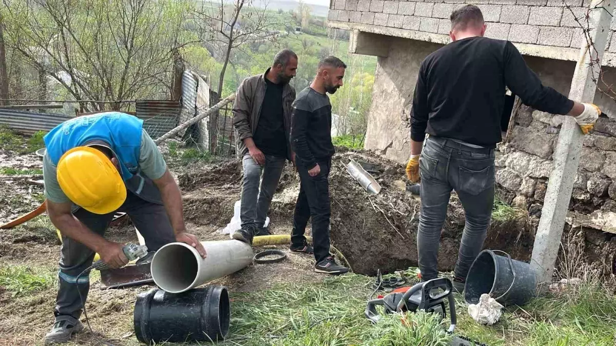Hınıs ESKİ Çalışanları 1 Mayıs’ı İşe Devam Ederek Kutladı