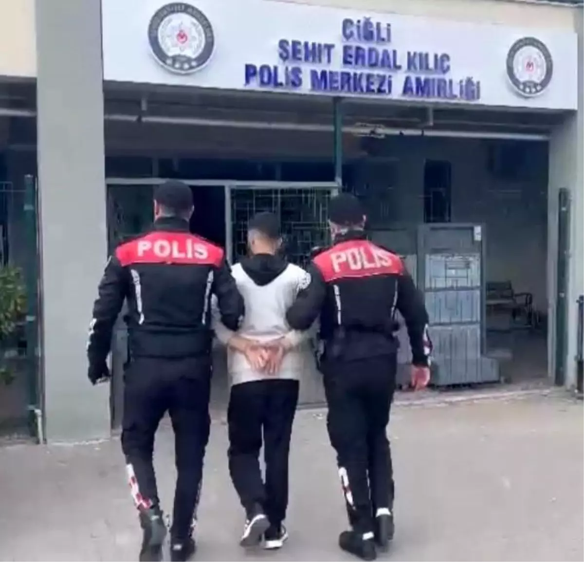 Hırsızlık hatalısı İzmir’de yakalandı