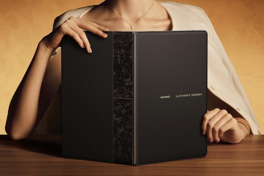 Huawei’in birinci katlanabilir dizüstü bilgisayarı MateBook Fold Ultimate Design tanıtıldı