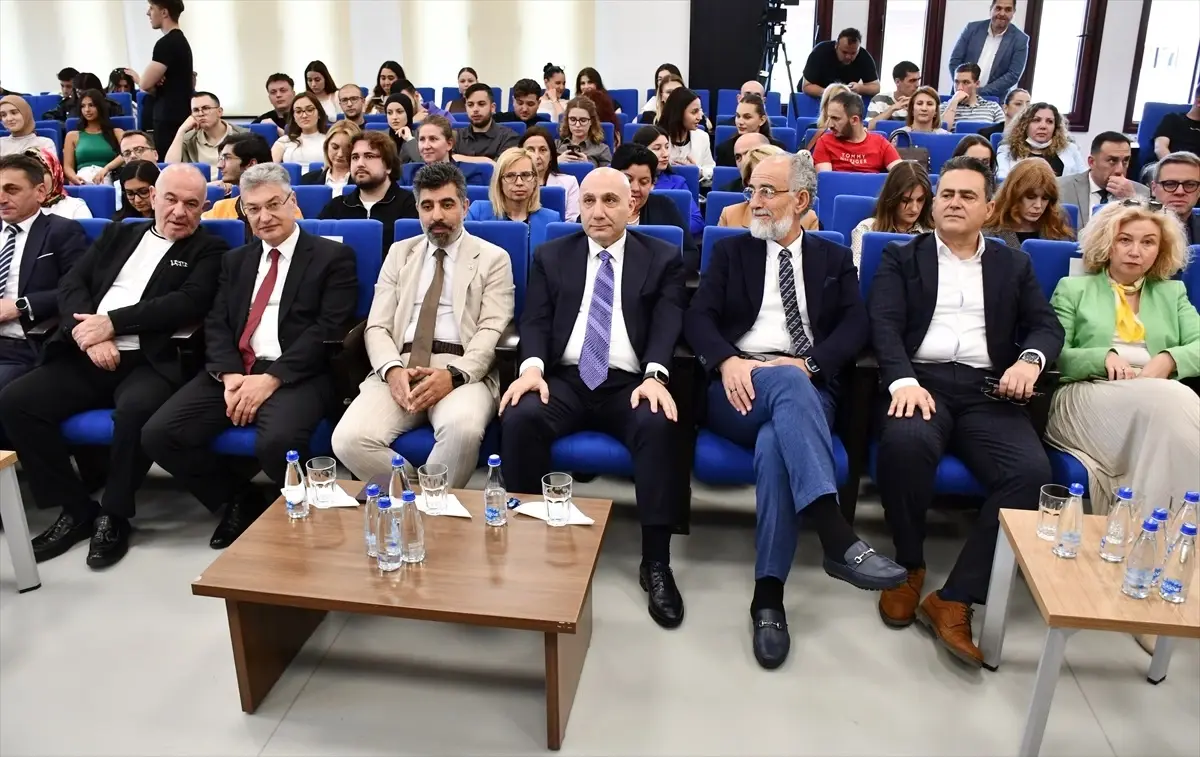 IBU’da Bankacılık Paneli