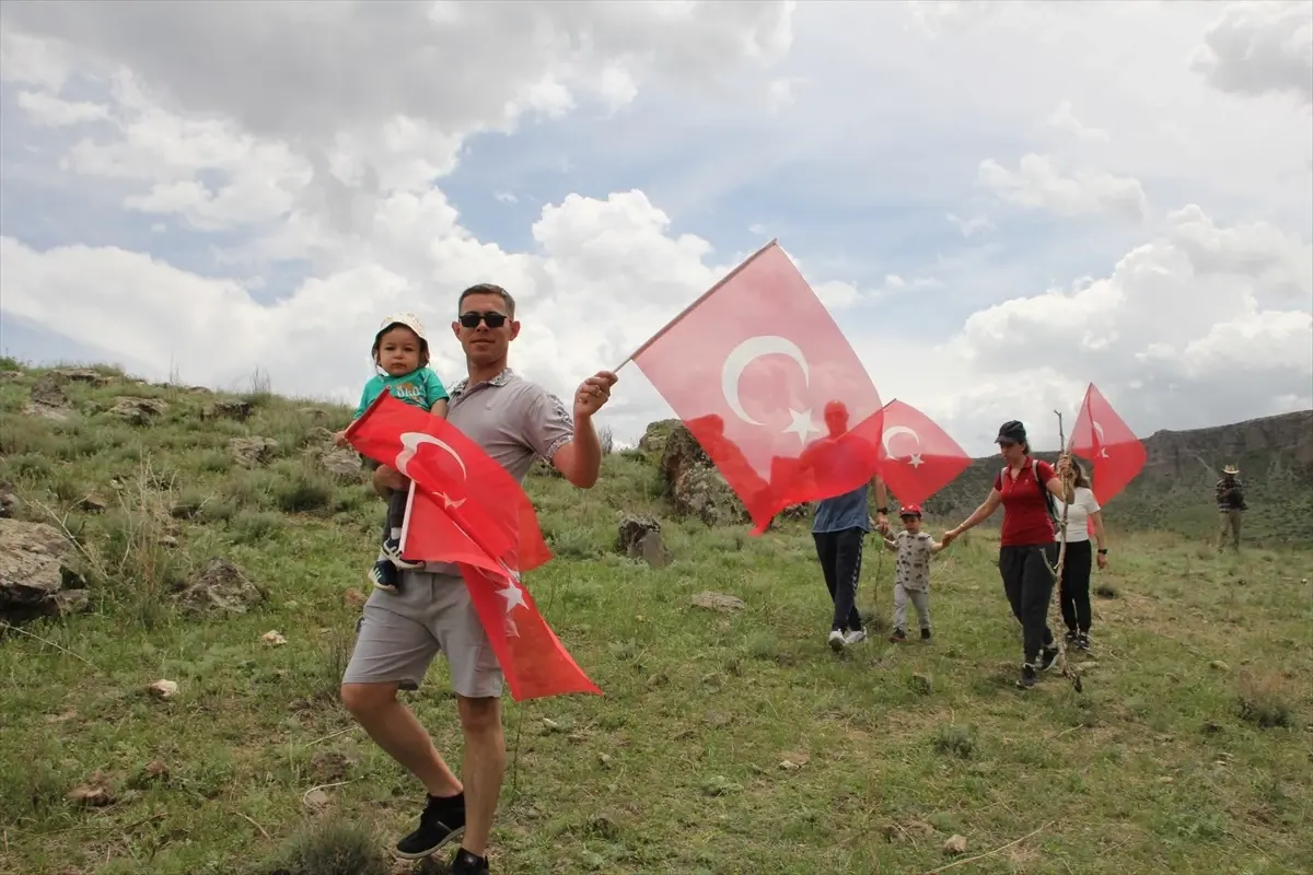 Iğdır’da Gençlerle Tabiat Yürüyüşü