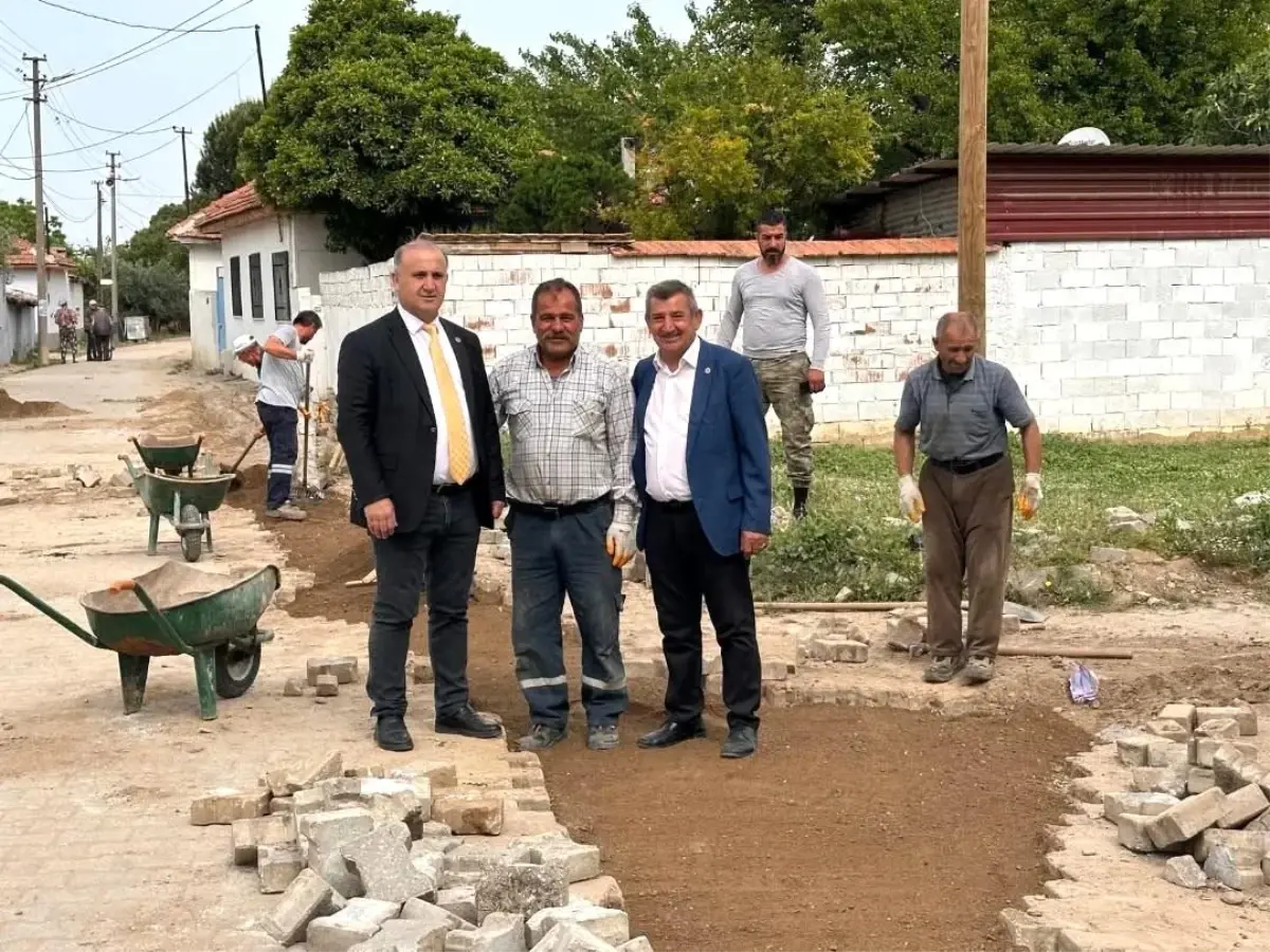 İncirliova Belediyesi’nden Fiyatsız Yol Tamiratı