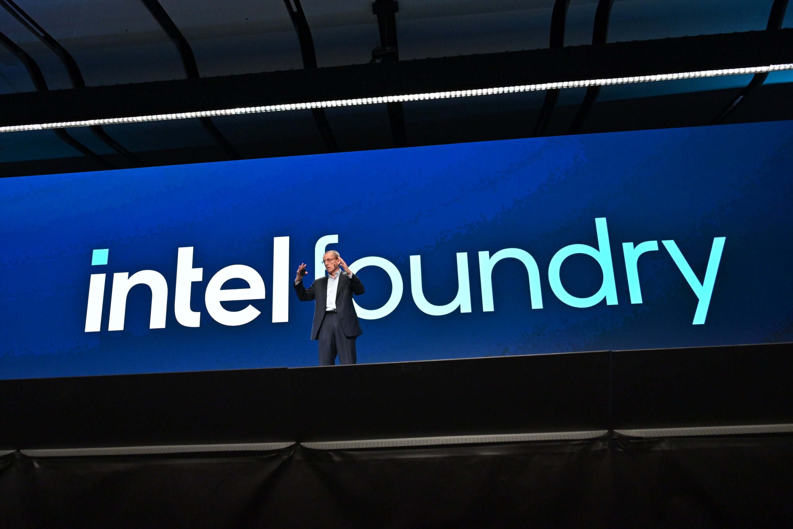 Intel Foundry’nin yol haritası netleşti: 2027 kırılma noktası