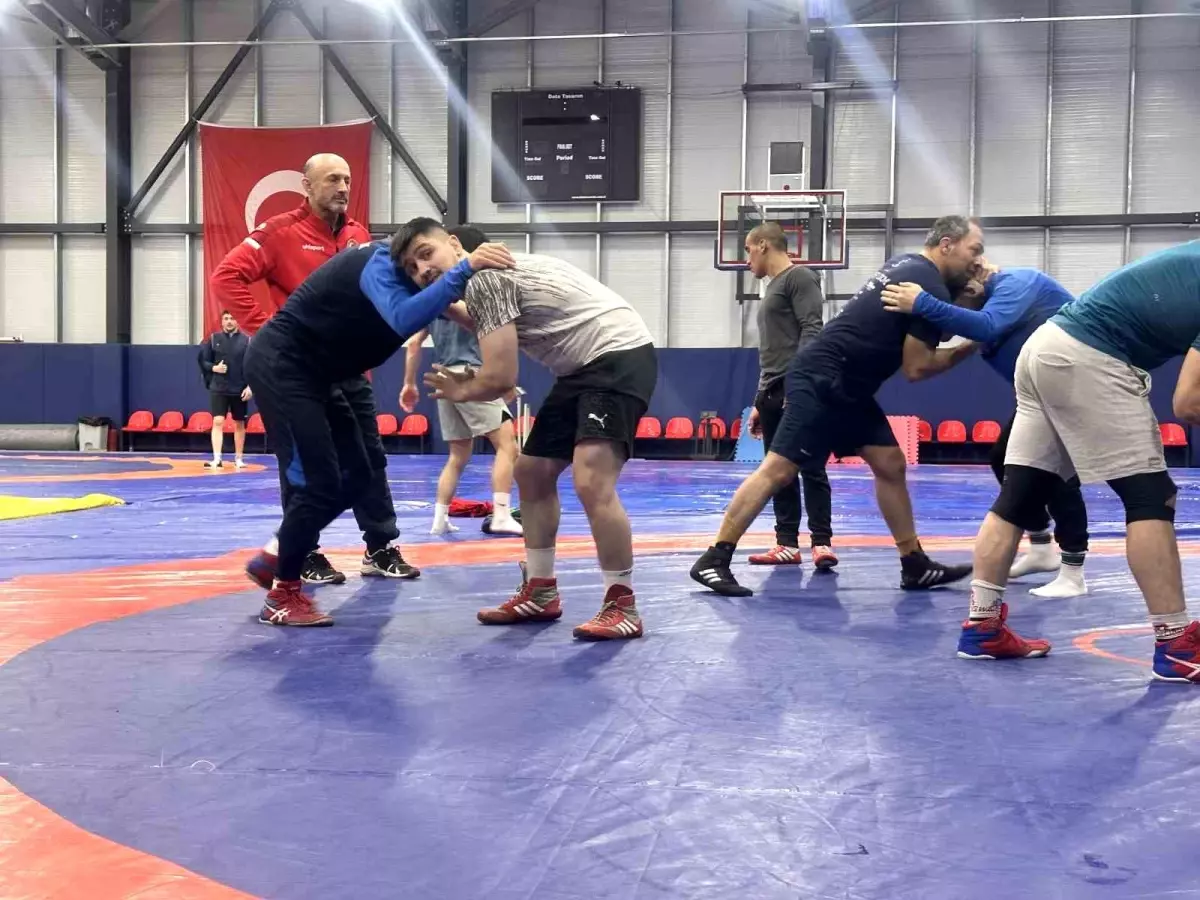 İşitme Engelliler Güreş Kadrosu Olimpiyatlara Hazırlanıyor
