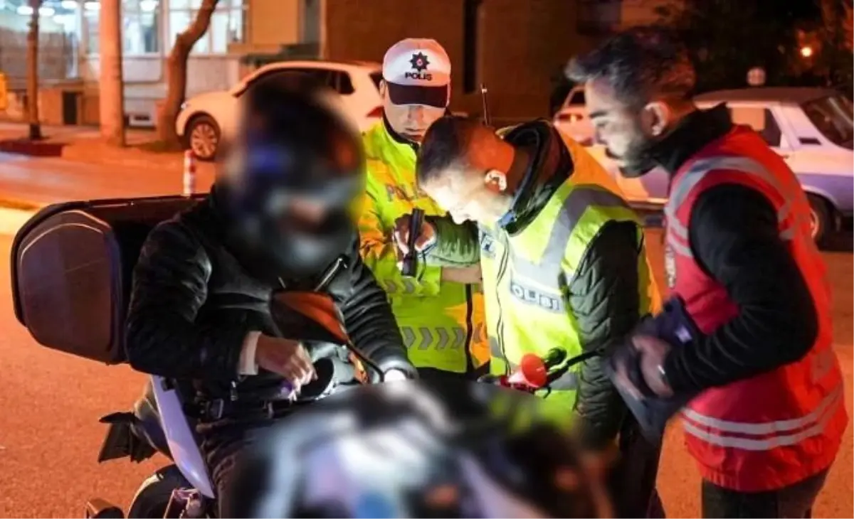 Isparta’da Gece Trafik Kontrolü: 14 Daima Ceza