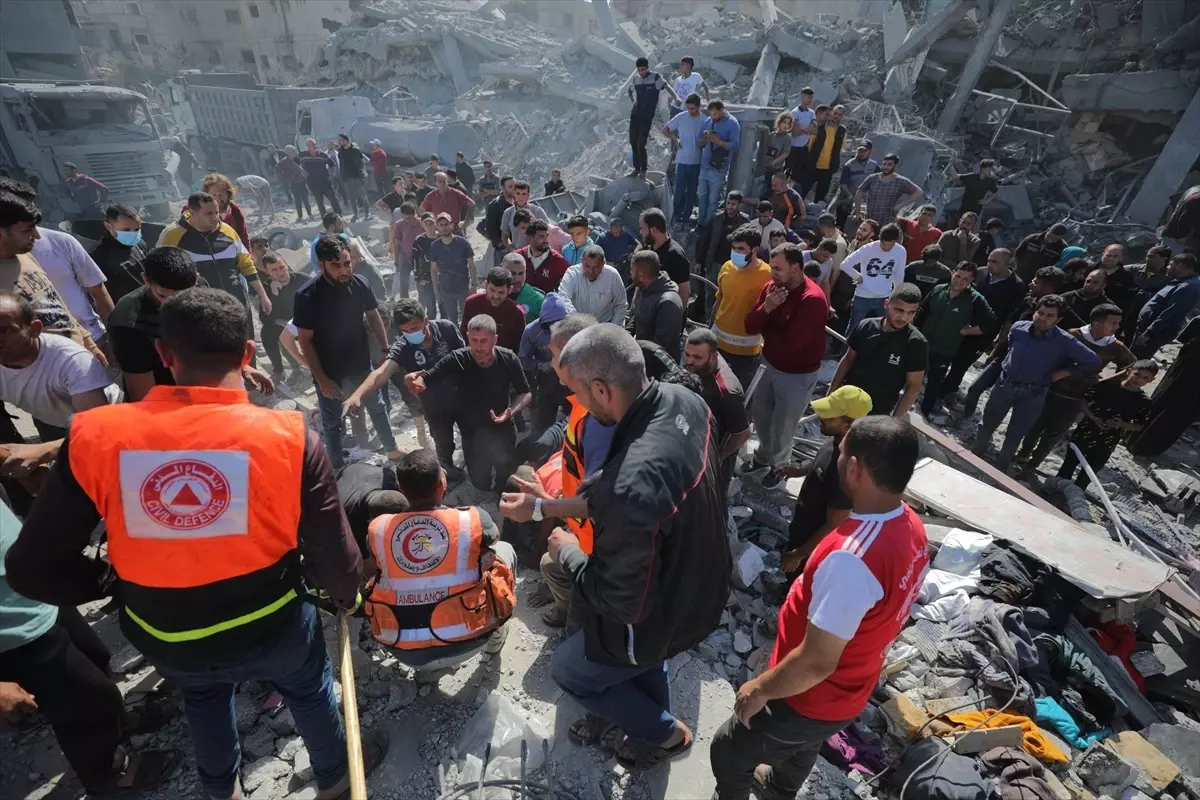İsrail’in Gazze’deki Hücumlarında 33 Filistinli Öldü