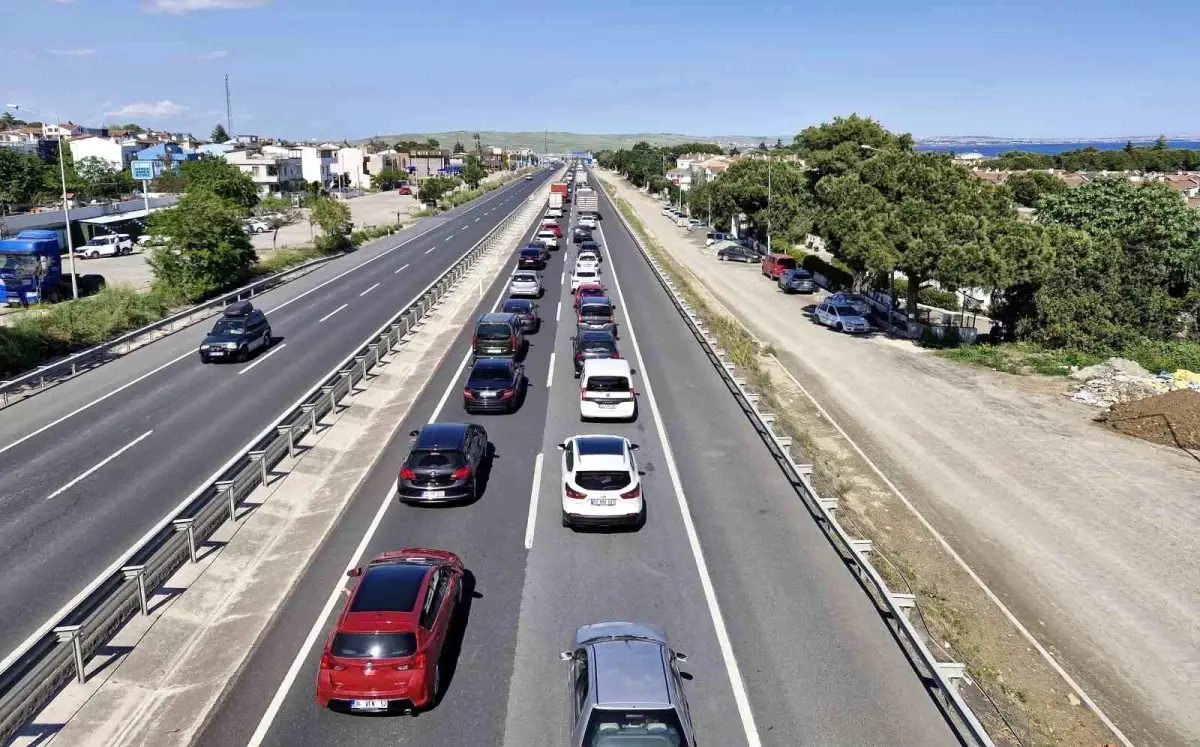 İstanbul Dönüşü Ağır Trafik Oluşturdu