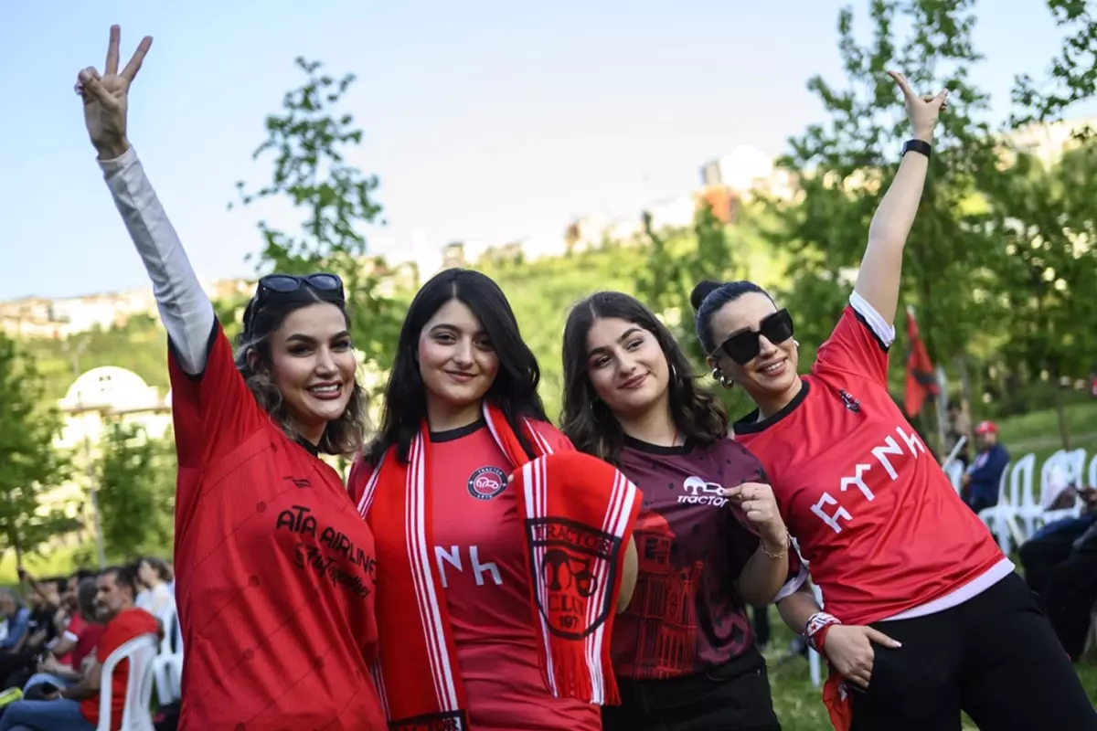 İstanbul’da coşkulu kutlama! Ancak bu kere Türk ekibi değil