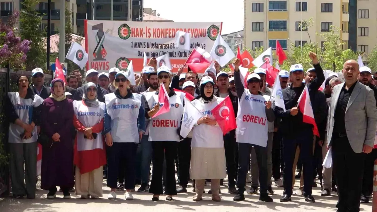 İşten Çıkarılan Çalışanlar 1 Mayıs’ı Buruk Kutladı