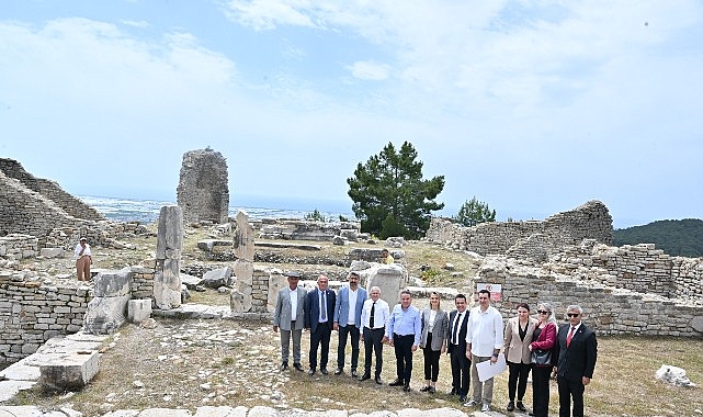IV. Milletlerarası FoodFest Gastronomi Şenliği domates hasadı ile başladı