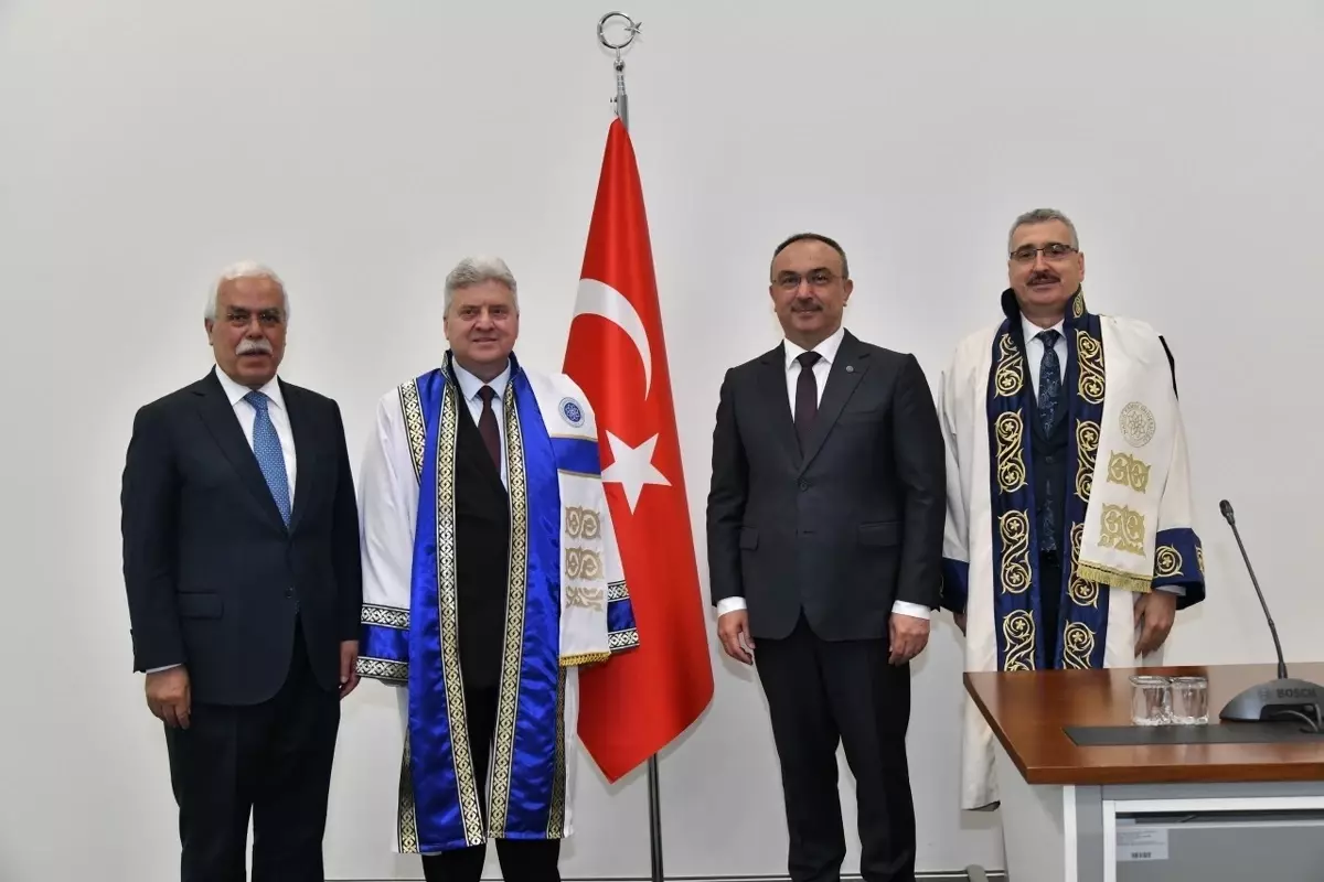 İvanov’a Fahri Doktora Unvanı