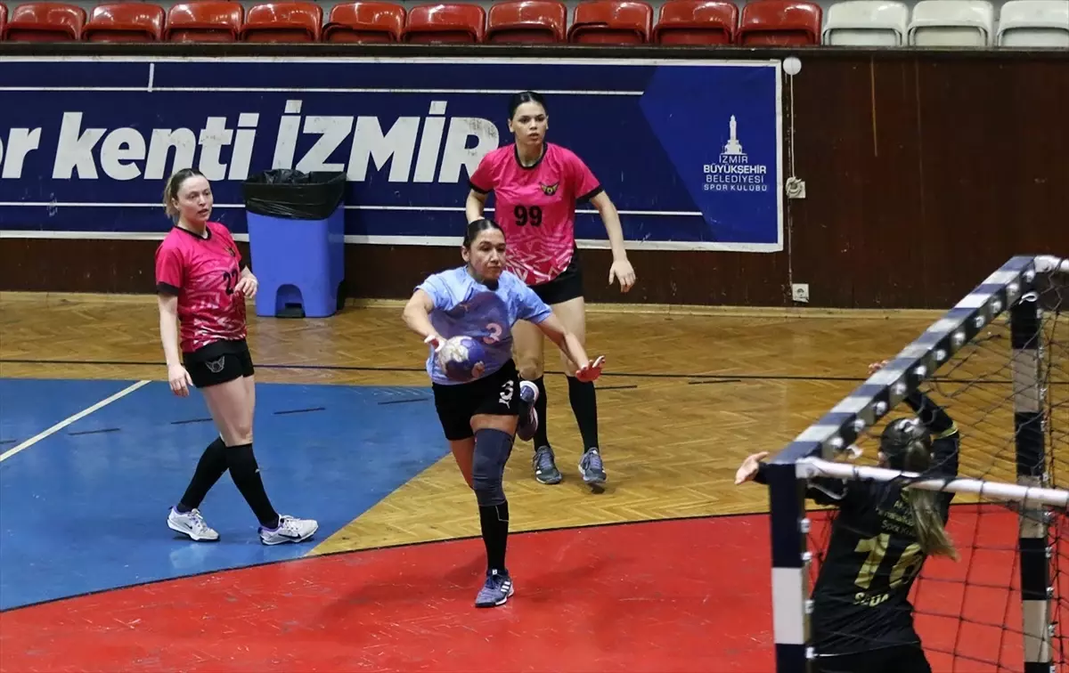 İzmir B. Belediyespor, Yenimahalle’yi Yendi