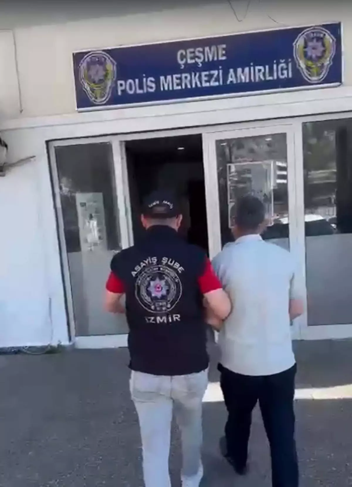 İzmir’de Cinayet Şüphelileri Yakalandı